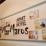 Marmaros & アパートホテル バコヴェル