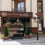 Marmaros & アパートホテル 3*