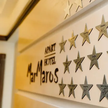 アパートホテル Marmaros & バコヴェル