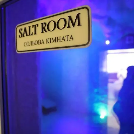 Marmaros & アパートホテル 3*