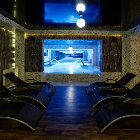 Aparthotel Marmaros & 3*