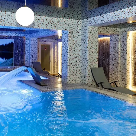 Marmaros & 3* バコヴェル