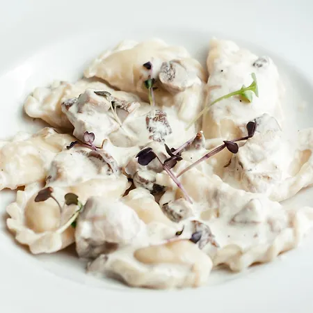 アパートホテル Marmaros &