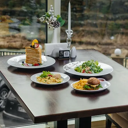 Aparthotel Marmaros & 3*