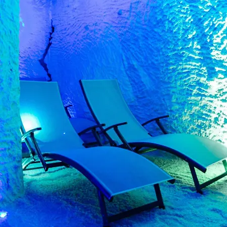 Marmaros & Lejlighedshotel