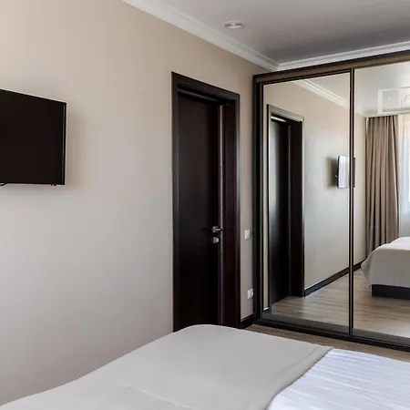 Marmaros & Aparthotel 3*