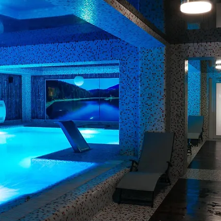 Marmaros & Aparthotel 3*