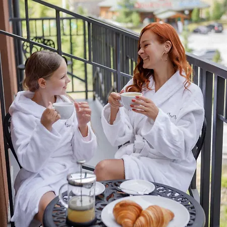 Marmaros & Aparthotel Bukowel