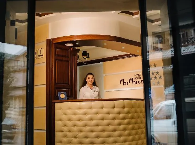 Aparthotel Marmaros & 3*