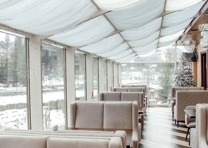 Aparthotel Marmaros & 3*