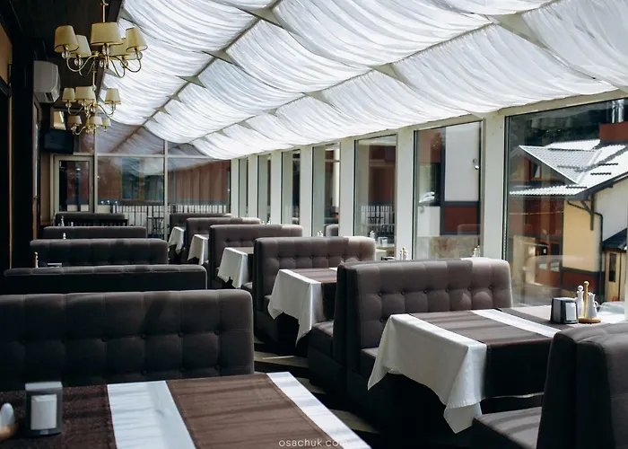 Aparthotel Marmaros & 3*