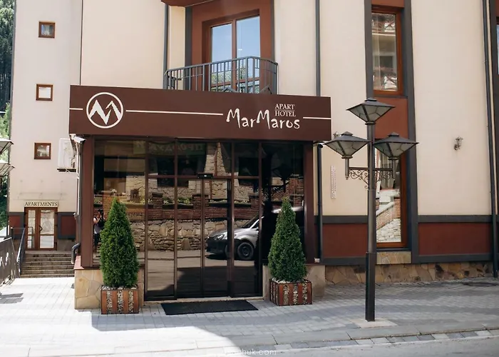 Marmaros & Aparthotel 3*
