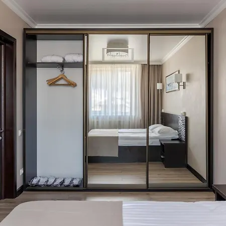Aparthotel Marmaros & 3*