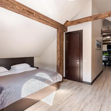 Aparthotel Marmaros & 3*
