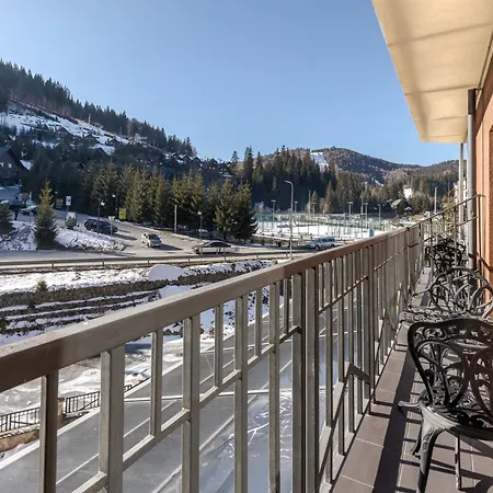 Marmaros & Aparthotel Bukovel
